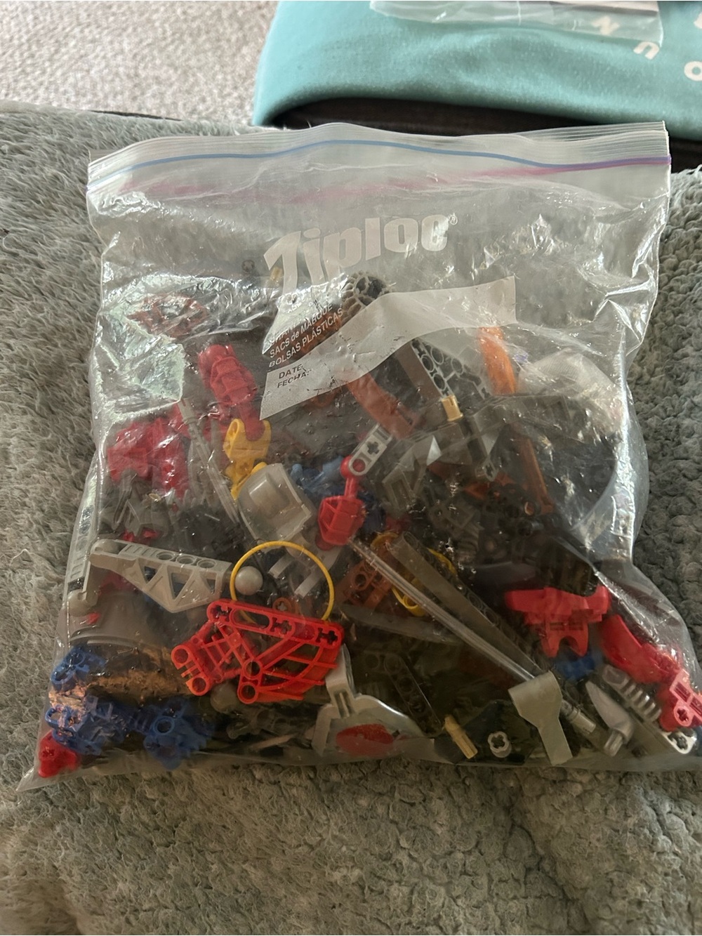 LEGO Bionicle Toa Metru Kit with the masks. - Picture 4 of 4